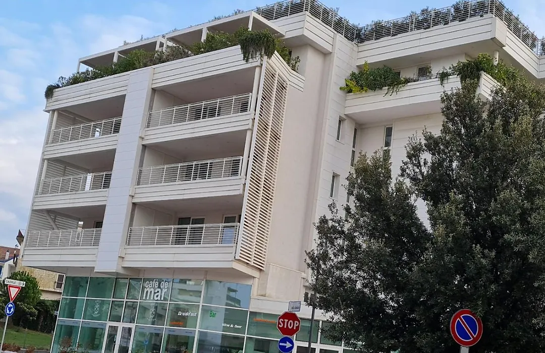 Marina Verde Resort Official-1