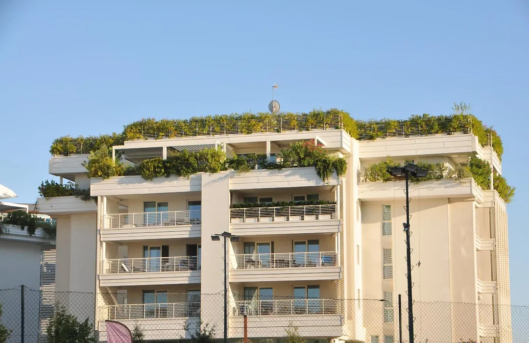 Marina Verde Resort Official-1