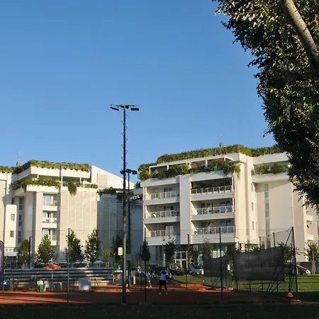 Marina Verde Resort Official-2